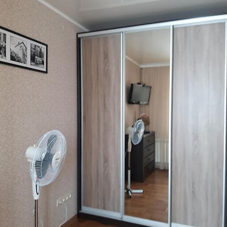 Однокімнатна Apartment Shepetivka Exterior photo